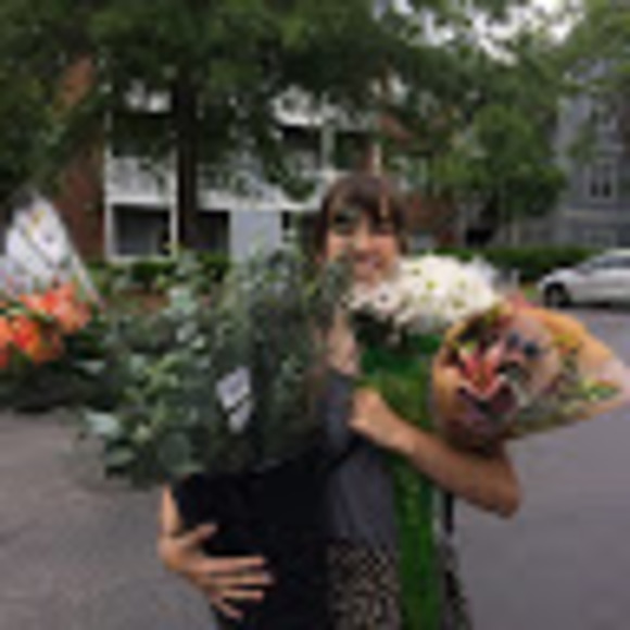 Meet your Posher, Emily - Picture 1 of 1